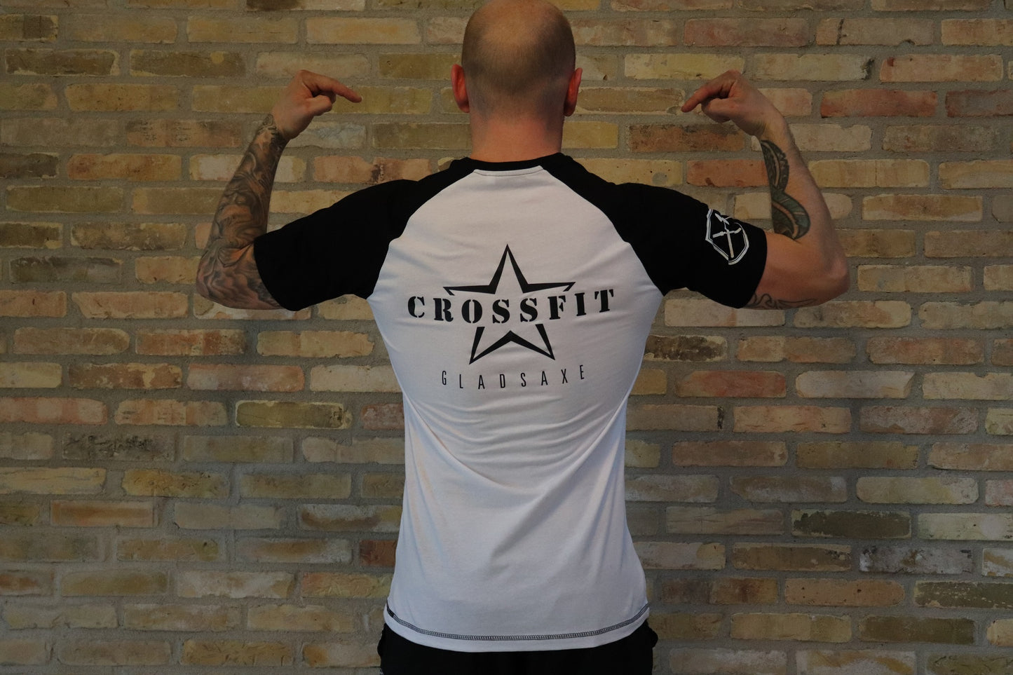 Gladsaxe Crossfit - Raglan Unisex tee
