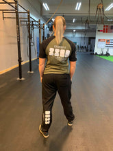 Crossfit8800 - Unisex Raglan t-shirt